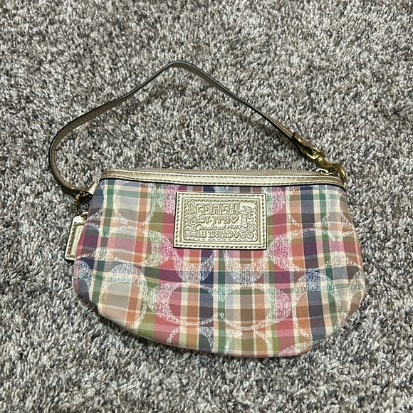 Coach wristlet - Picture 1 of 1